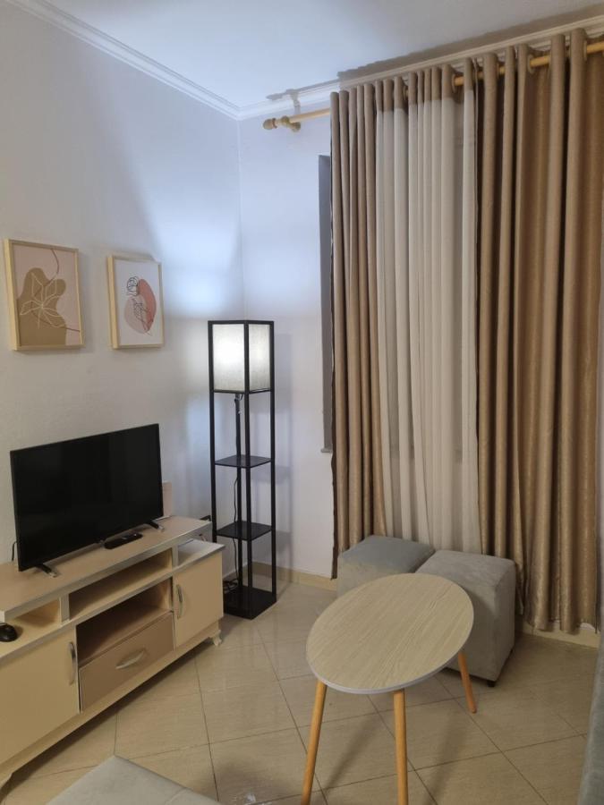 Glamorous Apartment In Tirana Exterior foto